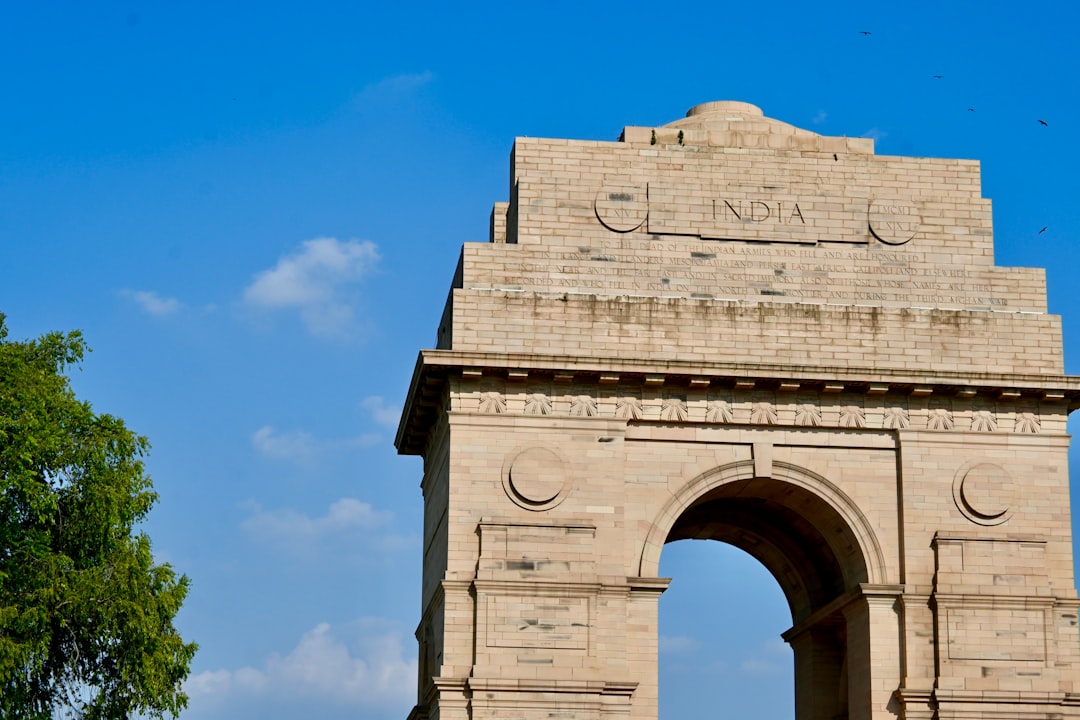 Dollar Ka Dum, Nifty Ki Chinta? US Fed Outlook Se Indian Market Par Kya Asar?