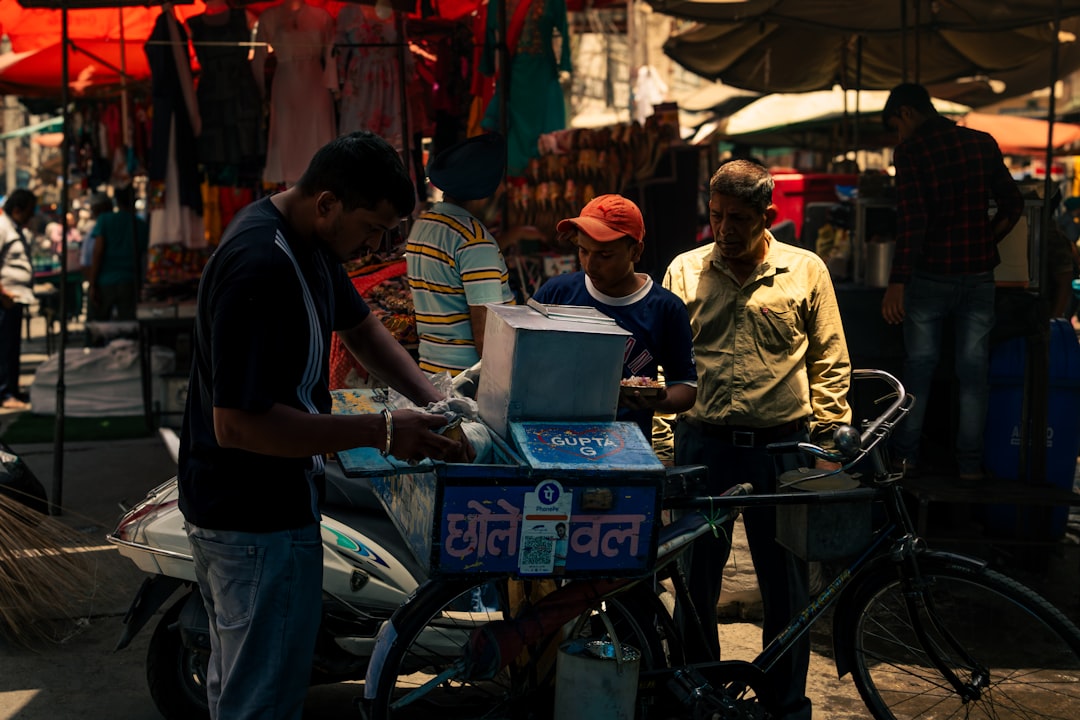 Fed का 'Higher for Longer' दांव: क्या FIIs फिर India से मुंह मोड़ेंगे?