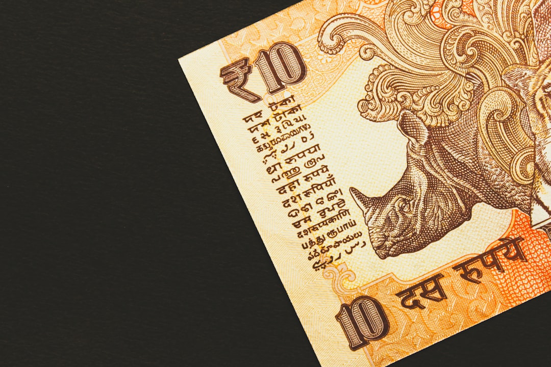 Two bar charts side-by-side. One red bar chart showing FII net selling of ₹1025 Cr and another green bar chart showing DII net buying of ₹3517 Cr, titled "FII vs DII Activity - Thursday".